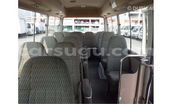 Acheter Import Voiture Toyota Coaster Blanc à Import - Dubai, Burkina-Faso Acheter Import Voiture Toyota Coaster Blanc à Import - Dubai, Burkina-Faso