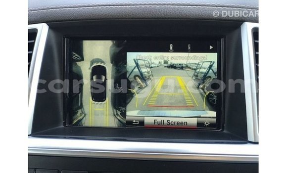 Sayi Imported Mercedes-Benz 190 White Mota in Import - Dubai a Burkina Faso Sayi Imported Mercedes-Benz 190 White Mota in Import - Dubai a Burkina Faso