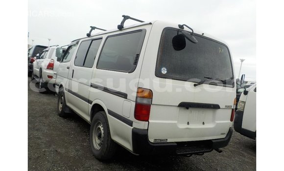 Acheter Import Voiture Toyota Hiace Blanc à Import - Dubai, Burkina-Faso Acheter Import Voiture Toyota Hiace Blanc à Import - Dubai, Burkina-Faso