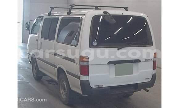 Acheter Import Voiture Toyota Hiace Blanc à Import - Dubai, Burkina-Faso Acheter Import Voiture Toyota Hiace Blanc à Import - Dubai, Burkina-Faso