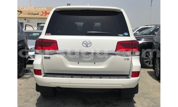 Buy Import Toyota Land Cruiser White Car in Import - Dubai in Burkina Faso Buy Import Toyota Land Cruiser White Car in Import - Dubai in Burkina Faso