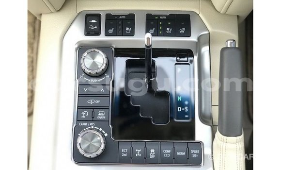 Buy Import Toyota Land Cruiser White Car in Import - Dubai in Burkina Faso Buy Import Toyota Land Cruiser White Car in Import - Dubai in Burkina Faso