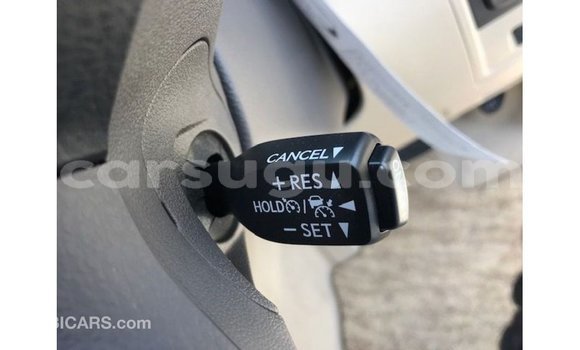 Buy Import Toyota Land Cruiser White Car in Import - Dubai in Burkina Faso Buy Import Toyota Land Cruiser White Car in Import - Dubai in Burkina Faso