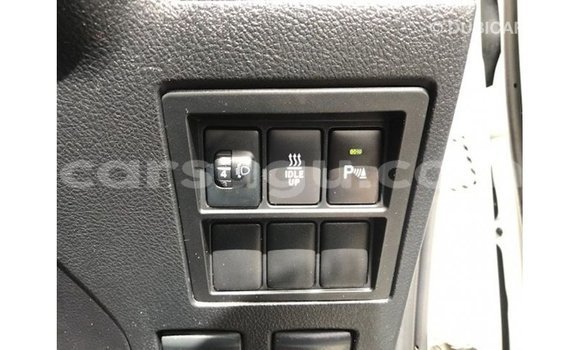 Acheter Import Voiture Toyota Fortuner Blanc à Import - Dubai, Burkina-Faso Acheter Import Voiture Toyota Fortuner Blanc à Import - Dubai, Burkina-Faso