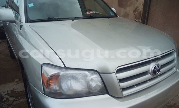 Acheter Neuf Voiture Toyota Highlander Marron à Ouagadougou, Burkina-Faso Acheter Neuf Voiture Toyota Highlander Marron à Ouagadougou, Burkina-Faso