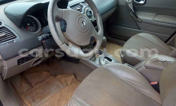 Acheter Neuf Voiture Renault Megane Marron à Ouagadougou, Burkina-Faso Acheter Neuf Voiture Renault Megane Marron à Ouagadougou, Burkina-Faso