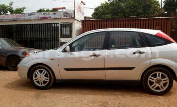 Acheter Occasion Voiture Ford Focus Gris à Ouagadougou, Burkina-Faso Acheter Occasion Voiture Ford Focus Gris à Ouagadougou, Burkina-Faso