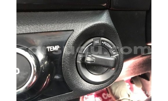 Acheter Import Voiture Toyota Hilux Autre à Import - Dubai, Burkina-Faso Acheter Import Voiture Toyota Hilux Autre à Import - Dubai, Burkina-Faso