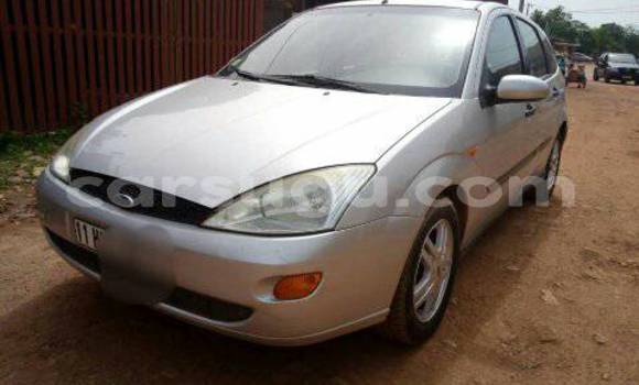 Acheter Occasion Voiture Ford Focus Gris à Ouagadougou, Burkina-Faso Acheter Occasion Voiture Ford Focus Gris à Ouagadougou, Burkina-Faso