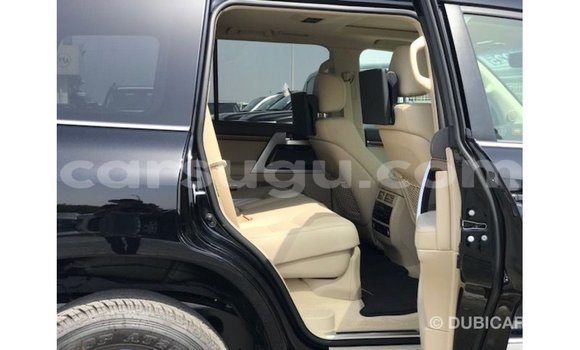 Sayi Imported Toyota Land Cruiser Black Mota in Import - Dubai a Burkina Faso Sayi Imported Toyota Land Cruiser Black Mota in Import - Dubai a Burkina Faso