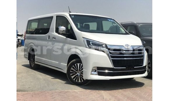 Buy Import Toyota Granvia White Car in Import - Dubai in Burkina Faso
