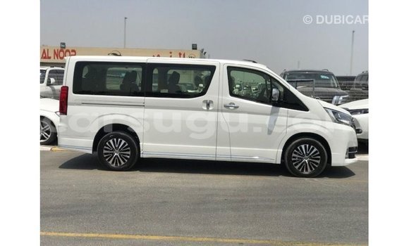 Sayi Imported Toyota Granvia White Mota in Import - Dubai a Burkina Faso Sayi Imported Toyota Granvia White Mota in Import - Dubai a Burkina Faso