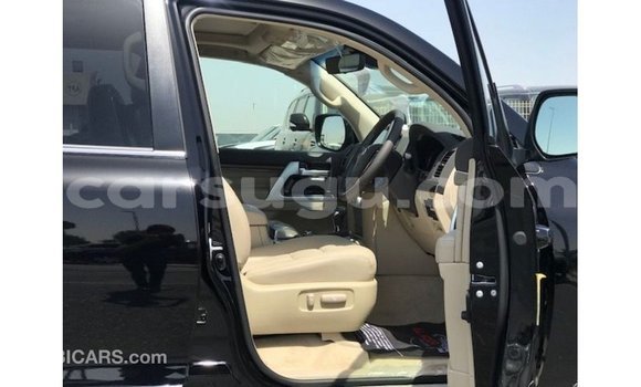 Sayi Imported Toyota Land Cruiser Black Mota in Import - Dubai a Burkina Faso Sayi Imported Toyota Land Cruiser Black Mota in Import - Dubai a Burkina Faso