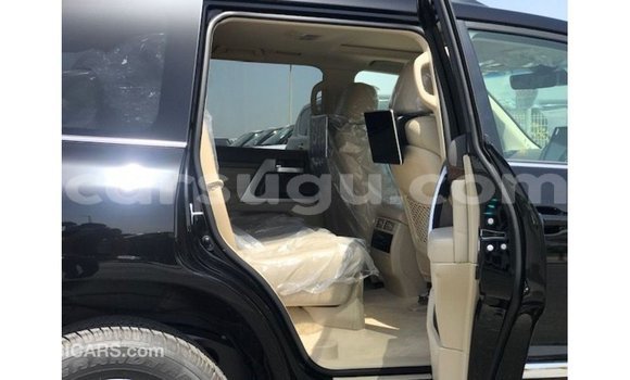 Sayi Imported Toyota Land Cruiser Black Mota in Import - Dubai a Burkina Faso Sayi Imported Toyota Land Cruiser Black Mota in Import - Dubai a Burkina Faso