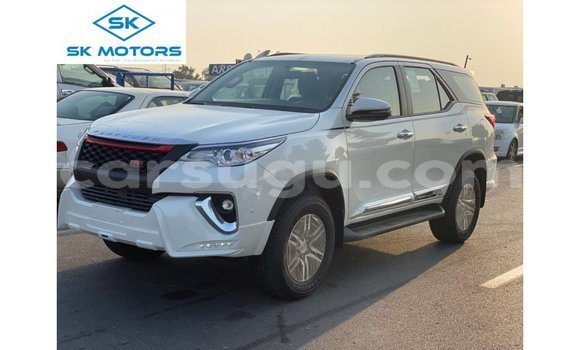Sayi Imported Toyota Fortuner White Mota in Import - Dubai a Burkina Faso Sayi Imported Toyota Fortuner White Mota in Import - Dubai a Burkina Faso