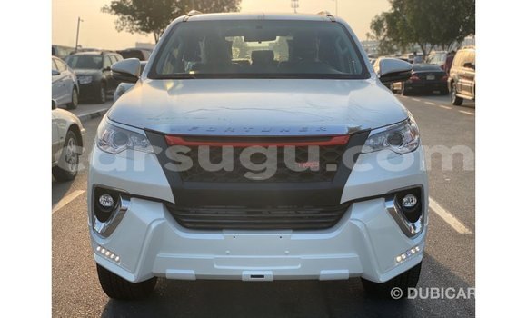 Sayi Imported Toyota Fortuner White Mota in Import - Dubai a Burkina Faso Sayi Imported Toyota Fortuner White Mota in Import - Dubai a Burkina Faso