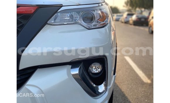 Sayi Imported Toyota Fortuner White Mota in Import - Dubai a Burkina Faso Sayi Imported Toyota Fortuner White Mota in Import - Dubai a Burkina Faso