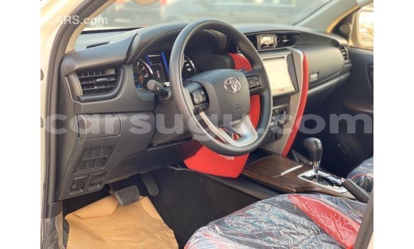 Sayi Imported Toyota Fortuner White Mota in Import - Dubai a Burkina Faso Sayi Imported Toyota Fortuner White Mota in Import - Dubai a Burkina Faso