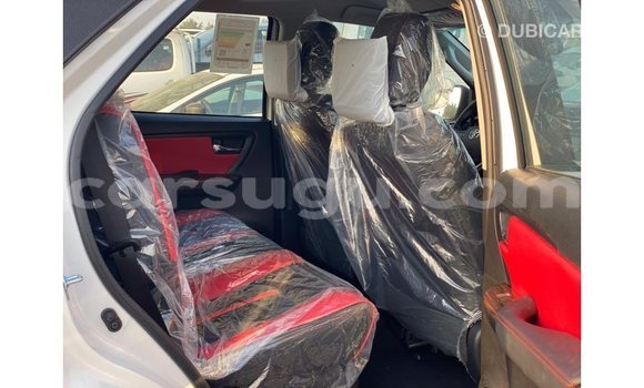 Sayi Imported Toyota Fortuner White Mota in Import - Dubai a Burkina Faso Sayi Imported Toyota Fortuner White Mota in Import - Dubai a Burkina Faso