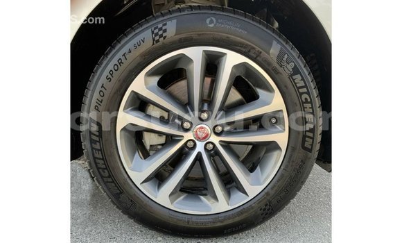 Sayi Imported Jaguar F-Pace White Mota in Import - Dubai a Burkina Faso Sayi Imported Jaguar F-Pace White Mota in Import - Dubai a Burkina Faso