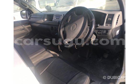 Sayi Imported Toyota Hiace White Mota in Import - Dubai a Burkina Faso Sayi Imported Toyota Hiace White Mota in Import - Dubai a Burkina Faso