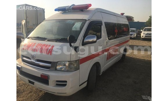 Sayi Imported Toyota Hiace White Mota in Import - Dubai a Burkina Faso Sayi Imported Toyota Hiace White Mota in Import - Dubai a Burkina Faso