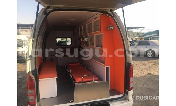 Sayi Imported Toyota Hiace White Mota in Import - Dubai a Burkina Faso Sayi Imported Toyota Hiace White Mota in Import - Dubai a Burkina Faso