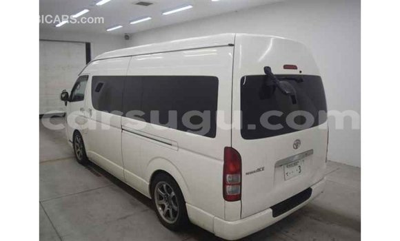 Acheter Import Voiture Toyota Hiace Blanc à Import - Dubai, Burkina-Faso Acheter Import Voiture Toyota Hiace Blanc à Import - Dubai, Burkina-Faso