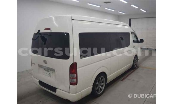 Acheter Import Voiture Toyota Hiace Blanc à Import - Dubai, Burkina-Faso Acheter Import Voiture Toyota Hiace Blanc à Import - Dubai, Burkina-Faso