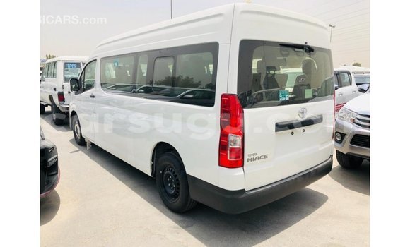 Sayi Imported Toyota Hiace White Mota in Import - Dubai a Burkina Faso Sayi Imported Toyota Hiace White Mota in Import - Dubai a Burkina Faso