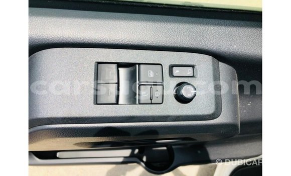 Sayi Imported Toyota Hiace White Mota in Import - Dubai a Burkina Faso Sayi Imported Toyota Hiace White Mota in Import - Dubai a Burkina Faso