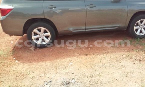 Acheter Neuf Voiture Toyota Highlander Gris à Ouagadougou, Burkina-Faso Acheter Neuf Voiture Toyota Highlander Gris à Ouagadougou, Burkina-Faso