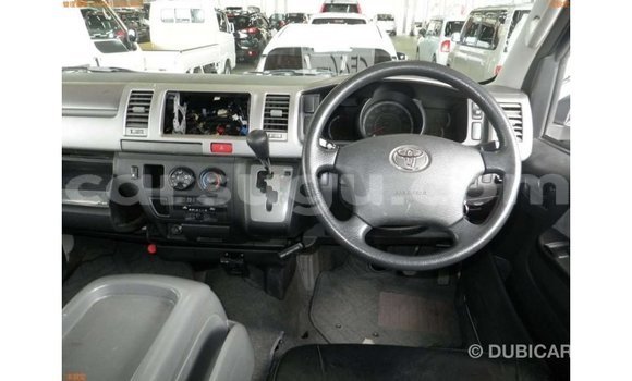 Sayi Imported Toyota Hiace White Mota in Import - Dubai a Burkina Faso Sayi Imported Toyota Hiace White Mota in Import - Dubai a Burkina Faso
