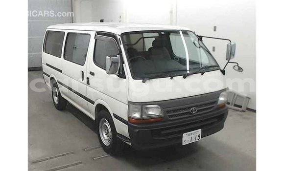 Sayi Imported Toyota Hiace White Mota in Import - Dubai a Burkina Faso Sayi Imported Toyota Hiace White Mota in Import - Dubai a Burkina Faso