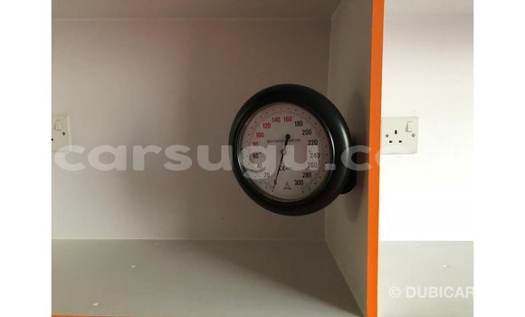 Sayi Imported Toyota Hiace White Mota in Import - Dubai a Burkina Faso Sayi Imported Toyota Hiace White Mota in Import - Dubai a Burkina Faso