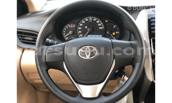 Sayi Imported Toyota DA White Babbar mota in Import - Dubai a Burkina Faso Sayi Imported Toyota DA White Babbar mota in Import - Dubai a Burkina Faso