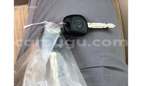 Sayi Imported Toyota DA White Babbar mota in Import - Dubai a Burkina Faso Sayi Imported Toyota DA White Babbar mota in Import - Dubai a Burkina Faso