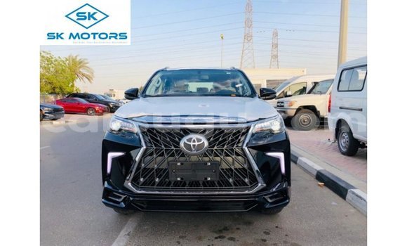 Sayi Imported Toyota Fortuner Black Mota in Import - Dubai a Burkina Faso Sayi Imported Toyota Fortuner Black Mota in Import - Dubai a Burkina Faso