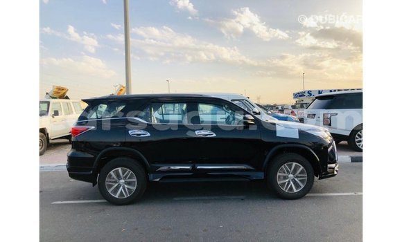Sayi Imported Toyota Fortuner Black Mota in Import - Dubai a Burkina Faso Sayi Imported Toyota Fortuner Black Mota in Import - Dubai a Burkina Faso