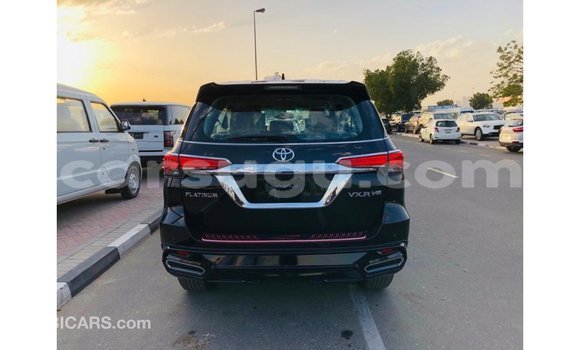 Sayi Imported Toyota Fortuner Black Mota in Import - Dubai a Burkina Faso Sayi Imported Toyota Fortuner Black Mota in Import - Dubai a Burkina Faso