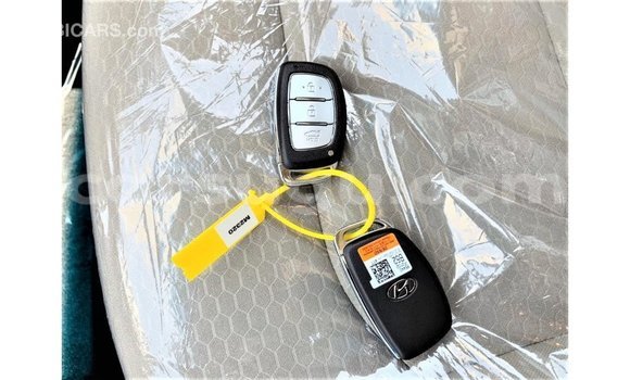 Acheter Import Voiture Hyundai Elantra Blanc à Import - Dubai, Burkina-Faso Acheter Import Voiture Hyundai Elantra Blanc à Import - Dubai, Burkina-Faso