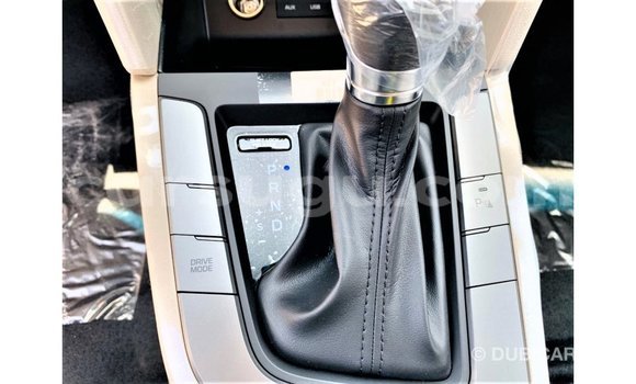 Acheter Import Voiture Hyundai Elantra Blanc à Import - Dubai, Burkina-Faso Acheter Import Voiture Hyundai Elantra Blanc à Import - Dubai, Burkina-Faso