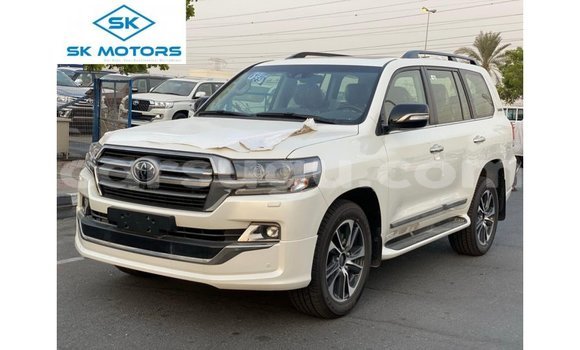 Acheter Import Utilitaire Toyota DA Blanc à Import - Dubai, Burkina-Faso