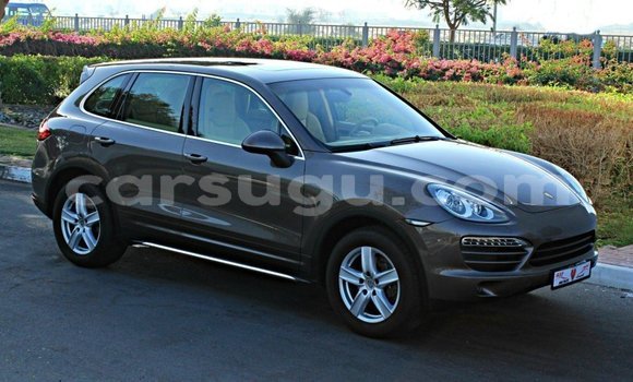 Sayi Imported Porsche Cayenne Brown Mota in Import - Dubai a Burkina Faso