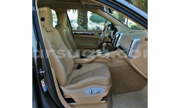 Sayi Imported Porsche Cayenne Brown Mota in Import - Dubai a Burkina Faso Sayi Imported Porsche Cayenne Brown Mota in Import - Dubai a Burkina Faso