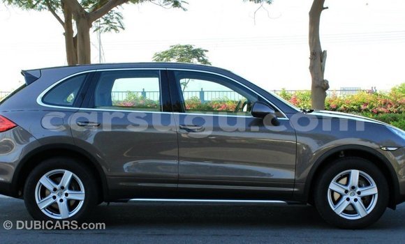 Sayi Imported Porsche Cayenne Brown Mota in Import - Dubai a Burkina Faso Sayi Imported Porsche Cayenne Brown Mota in Import - Dubai a Burkina Faso