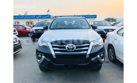 Sayi Imported Toyota Fortuner Black Mota in Import - Dubai a Burkina Faso Sayi Imported Toyota Fortuner Black Mota in Import - Dubai a Burkina Faso
