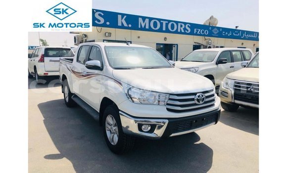 Sayi Imported Toyota Hilux White Mota in Import - Dubai a Burkina Faso Sayi Imported Toyota Hilux White Mota in Import - Dubai a Burkina Faso