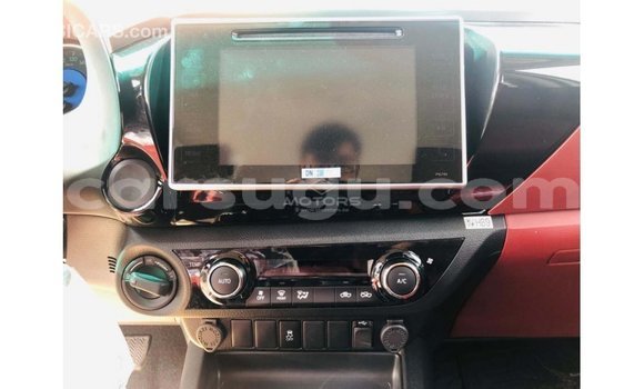 Sayi Imported Toyota Hilux White Mota in Import - Dubai a Burkina Faso Sayi Imported Toyota Hilux White Mota in Import - Dubai a Burkina Faso