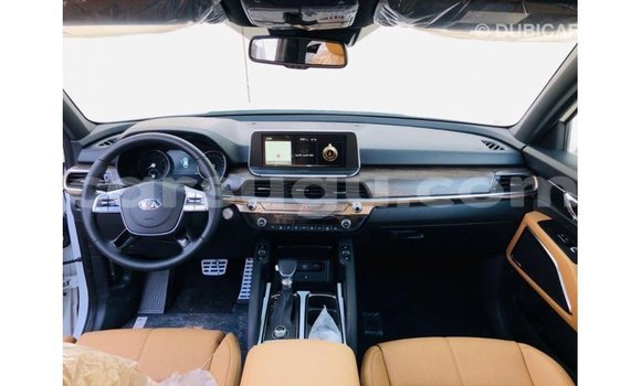 Acheter Import Voiture Kia Carens Blanc à Import - Dubai, Burkina-Faso Acheter Import Voiture Kia Carens Blanc à Import - Dubai, Burkina-Faso